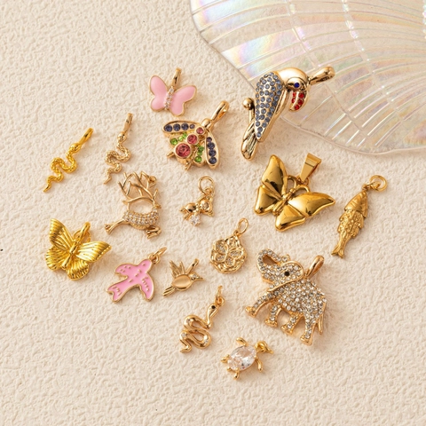 Colgantes de Animales de Cobre Dorado Joyería DIY Mariposa Serpiente Elefante Ciervo Pájaro Esmalte Strass para Collares