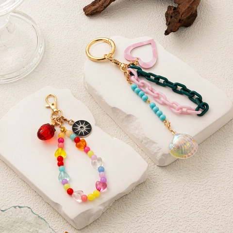 DIY Bunter Perlen Schlüsselanhänger Harz Herz Erdbeere Muschel Anhänger Taschenanhänger Stilvoller Acryl Legierung Schlüsselring Für Damen