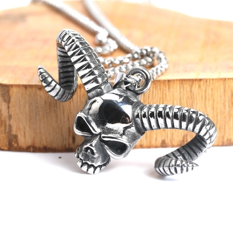 Collana con Pendente a Forma di Teschio con Corna di Ariete in Acciaio Inossidabile Punk Gothic per Uomo Vintage Lucidato Biker Hip Hop