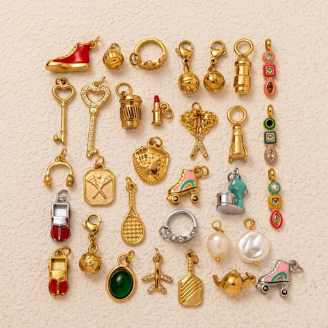 Pendentif Charme DIY en Acier Inoxydable Plaqué Or pour Femmes Zirconia Tasse à Café Baseball Fusée Sport Charms Collier Chaîne Accessoire