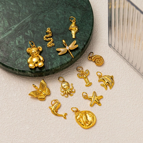 Fashion 18K Gold Plated Copper Animal Pendant Necklace For Women Minimalist Butterfly Dragonfly Snake Rhinestone Jewelry