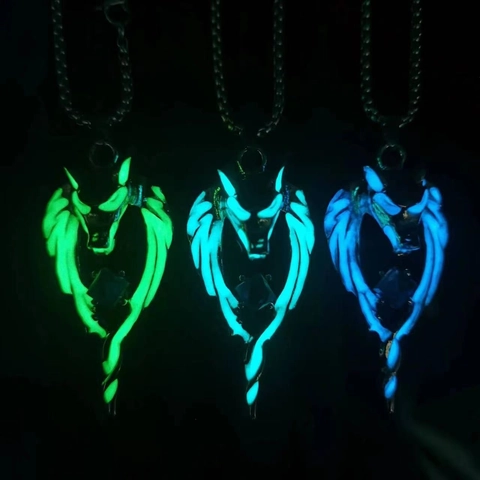 Luminous Wolf Head Pendant Necklace Alloy Rhinestone Wolf Totem Glow In The Dark Necklace Retro Hip Hop Punk Chain Jewelry Gift Unisex