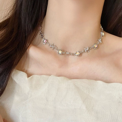 Y2K Esthétique Alliage de Zinc Épines Patchwork Pierre de Lune Artificielle Collier Punk Hip Hop Doux Cool Choker Bracelet Pour Femmes