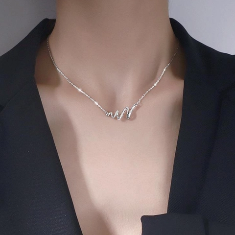 Minimalist Zinc Alloy Rhinestone Spiral Wave Snake Pendant Necklace For Women Silver Color Elegant Clavicle Chain Jewelry Gift