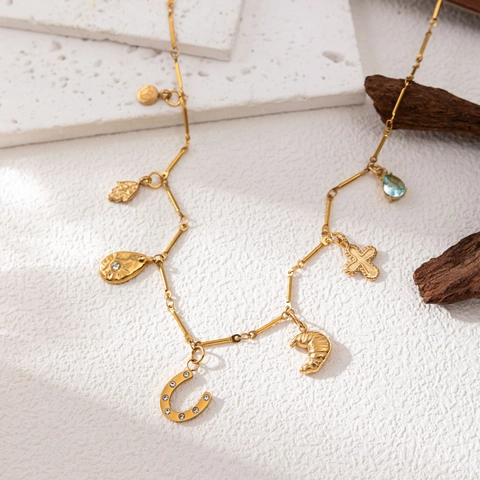 Edelstahl Zirkonia Anhänger Halskette 18K Vergoldet Hufeisen Kreuz Croissant Hamsa Blauer Edelstein Verstellbarer Schmuck