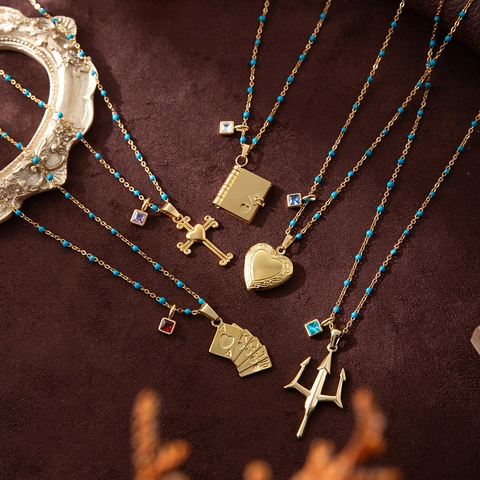 Collana con Pendente in Acciaio Inossidabile e Strass per Donna Uomo Placcato Oro 18K Croce Cuore Carta Libro Tridente Gioielli