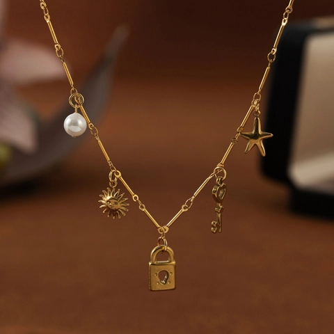 Vintage Stainless Steel Multi-Charm Necklace For Women Gold Plated Starfish Sun Lock Key Artificial Pearl Pendant Jewelry