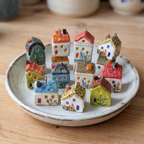 Copper Cute Mini House Pendant Necklace For Women Hand-painted Floral Colorful Tiny Cottage DIY Jewelry Accessory Gift