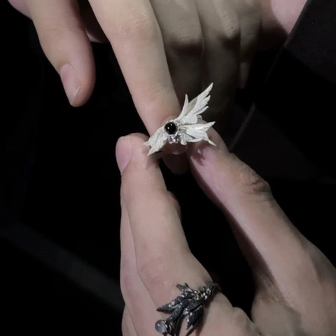 Gothic Angel Wings Open Ring For Couples Retro Black White Feather Adjustable Zinc Alloy Ring With Synthetic Gemstone Jewelry