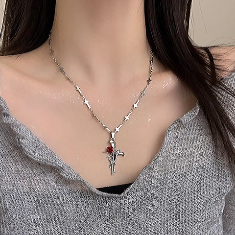 Gothik Kreuz Rose Rebe Anhänger Halskette Für Damen Zinklegierung Rote Blume Dornenkette Y2K Cool Punk Schmuck Geschenk