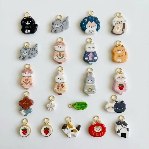 Nordic Cartoon Cat Animal Pendant Necklace For Women Cute Painted Enamel Kitten Jewelry Gold Plated Copper Necklace DIY Accessary Gift