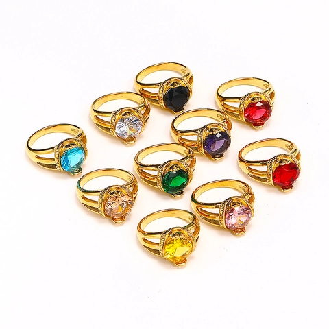 Anello in Acciaio Inossidabile in Stile Palazzo Vintage Con Strass Elegante Anello Placcato Oro Design Cavo Geometrico da Donna
