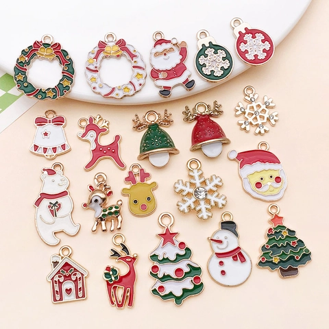 Kerst Legering Emaille Bedeltjes Voor DIY Sieraden Maken Kerstman Rendier Sneeuwvlok Bel Hangers Feestelijke Decoratie Accessoires