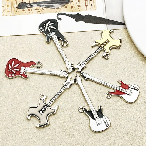Ciondoli in Lega a Forma di Chitarra Smaltata DIY Creativi Hip Hop Strumento Musicale Charms per Creazione Gioielli