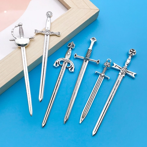 Vintage Zinc Alloy Sword Pendants Antique Silver Retro Dagger Charms For DIY Jewelry Making Gothic Punk Necklace Accessories