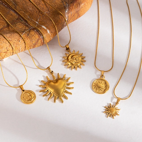 Vintage Stainless Steel Sun Moon Pendant Necklace For Women Bohemian Celestial Snake Chain Gold Plated Aesthetic Jewelry