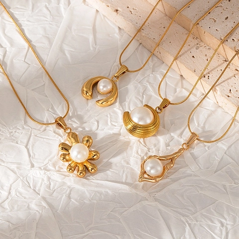 18K Gold Plated Stainless Steel Artificial Pearl Pendant Necklace Elegant French Style Clavicle Chain Jewelry For Women