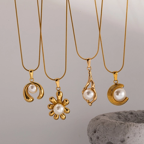 18K Gold Plated Stainless Steel Artificial Pearl Pendant Necklace Elegant French Style Clavicle Chain Jewelry For Women