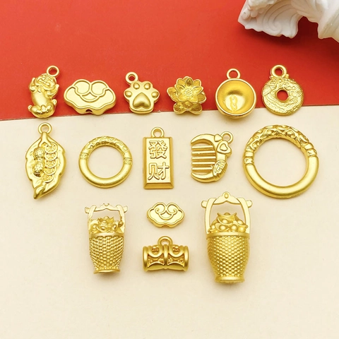 Pendenti in Lega di Zinco Oro Opaco Vintage Simboli Auspicati Cinesi Tradizionali Accessori Gioielli DIY Loto Pixiu Gatto Fortuna Solo Pendente (Senza Catena)