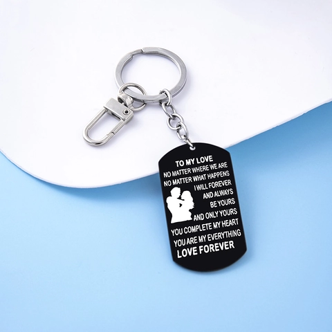 Stainless Steel Dog Tag Keychain Couple Hugging Silhouette Engraved Romantic Quotes Keyring Gift For Valentine's Day