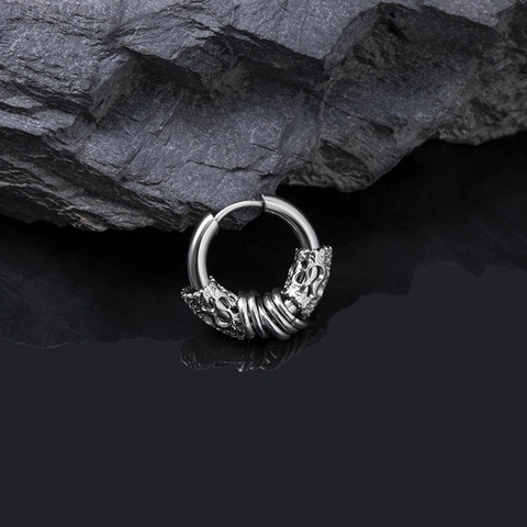 Men Punk Gothic Skull Hoop Earring Antique Silver Alloy Retro Hip Hop Single Earring With Small Rings Hanging Decor