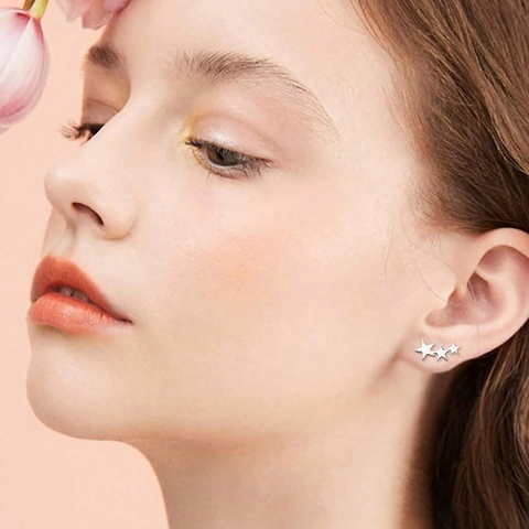 Minimalist Alloy Triple Star Ear Crawler Stud Earrings Geometric Pentagram Ear Wrap Earrings For Women Fashion Jewelry