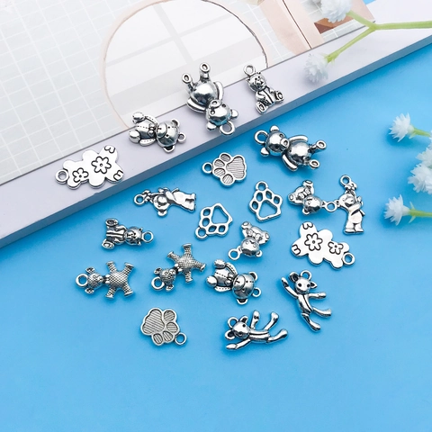 Antique Silver Zinc Alloy Cartoon Bear Paw Print Pendants For DIY Jewelry Making Necklace Bracelet Vintage Craft Charms