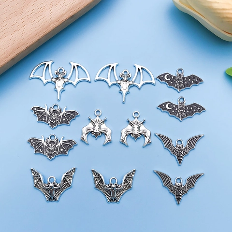 Gothic Halloween Bat Pendants Zinc Alloy Vintage Silver Black Enamel Bat Charms For DIY Jewelry Making Necklace Bracelet Accessory