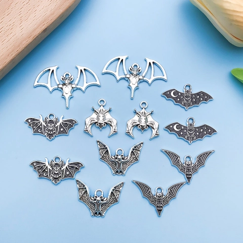 Gothic Halloween Bat Pendants Zinc Alloy Vintage Silver Black Enamel Bat Charms For DIY Jewelry Making Necklace Bracelet Accessory