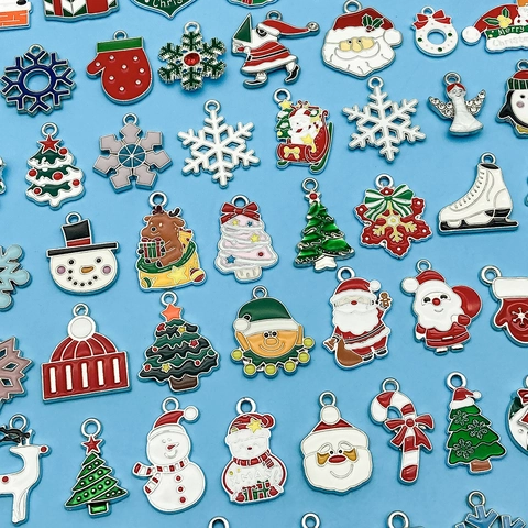 Colgantes de Aleación de Zinc con Esmalte de Navidad Papá Noel Copo de Nieve Árbol de Navidad DIY Accesorios para Joyería