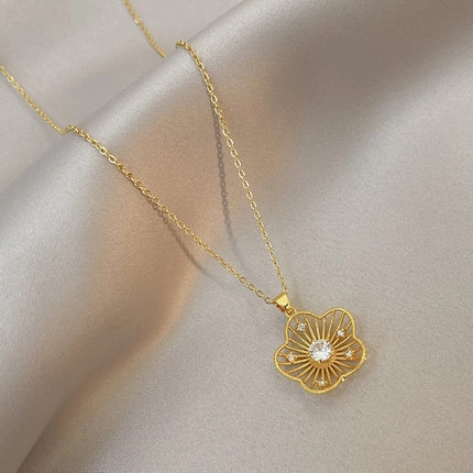 Elegante Collar con Colgante de Aleación Chapada en Oro y Zirconia para Mujer Estrella Corazón Flor Geométrico Diseño Hueco Joyería de Moda Minimalista