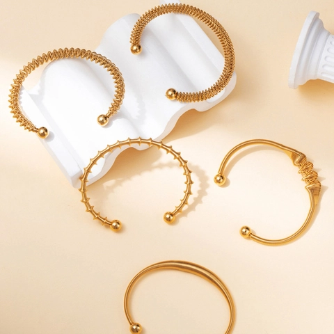 Brazalete Abierto de Acero Inoxidable Bañado en Oro de 18K Vintage para Mujer Joyería de Alambre en Espiral de Primavera Minimalista