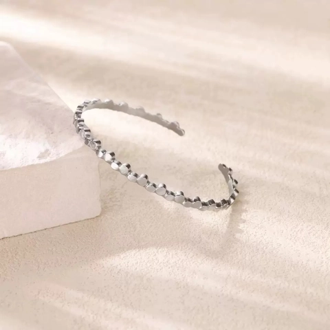 Fashion Stainless Steel Adjustable Open Bangle For Women Hollow Heart Chain Link Cuff Bracelet High-End Gold Silver Jewelry Accessory