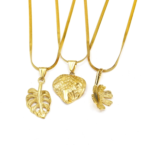 Stainless Steel Monstera Leaf Flower Pendant Necklace For Women Gold Plated Minimalist Plant Leaf Texture Jewelry Necklaces