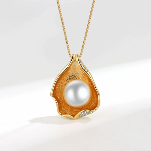 Elegant Gold Copper Shell Artificial Pearl Pendant Only (Without Chain) With Rhinestone Inlaid Fashion Jewelry For Women