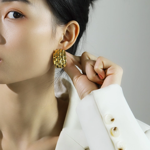 Pendientes Únicos de Acero de Titanio Chapado en Oro para Mujer Diseño Geométrico Irregular Corazón Flor Ola Joyería de Moda