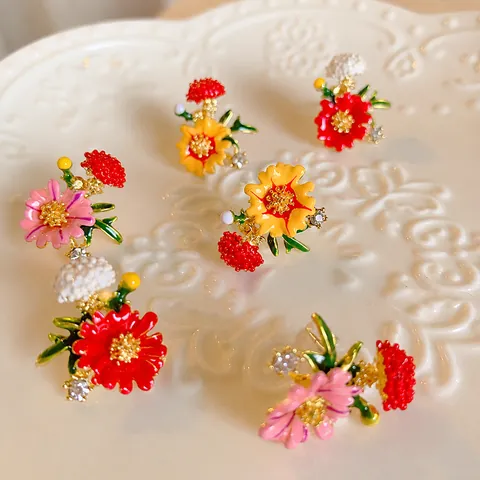 Korean Style Enamel Flower Stud Earrings With 925 Sterling Silver Earring Post Alloy Rhinestone Daisy Earrings For Women Jewelry