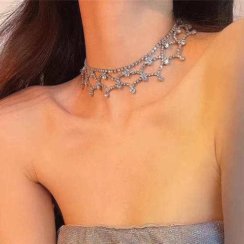 Gargantilla de Lujo de Aleación de Cobre Plateado con Red de Diamantes de Imitación para Mujer Colgantes de Flecos Joyería de Banquete