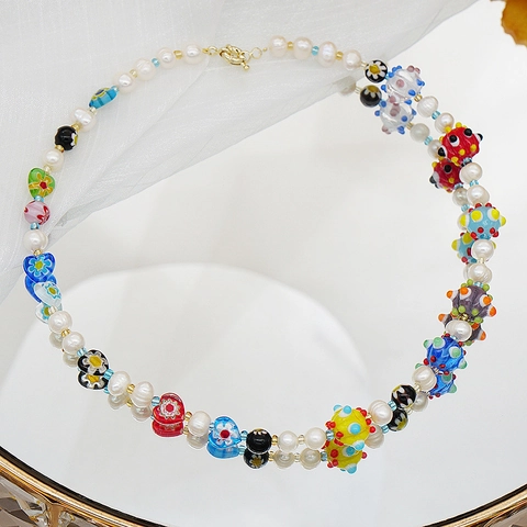 Collar Gargantilla Hecho a Mano de Perlas de Agua Dulce y Vidrio Millefiori para Mujer Joyería Retro de Cuentas de Colores