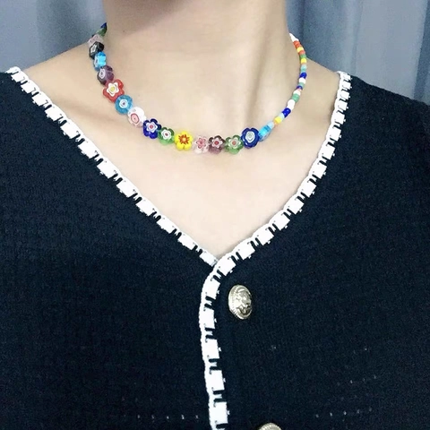Collier de Fleurs en Perles Colorées Fait à la Main Verre Cuivre Épissage Bohème Y2K Choker pour Femmes Esthétique Bijoux Été