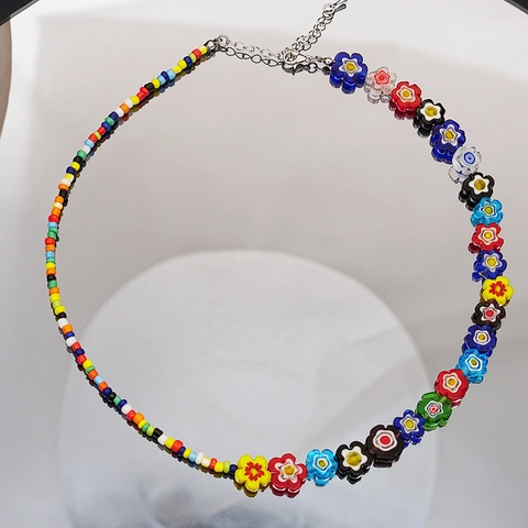 Collier de Fleurs en Perles Colorées Fait à la Main Verre Cuivre Épissage Bohème Y2K Choker pour Femmes Esthétique Bijoux Été