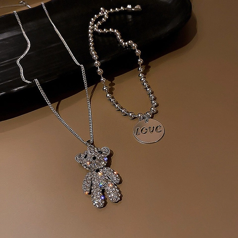 Collar de Capas con Colgante de Oso Incrustado de Strass Doble Cadena con Placa Redonda Love Letra SKR Joyería de Regalo