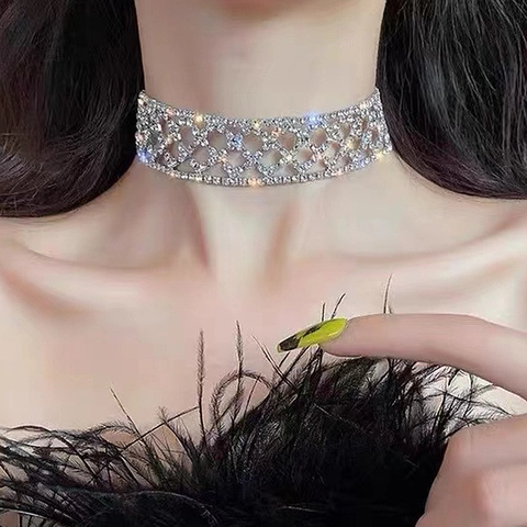 Collier Ras du Cou Cœur en Strass Alliage Plaqué Argent Maille Collier pour Mariage Fête Femme Bijoux Glamour