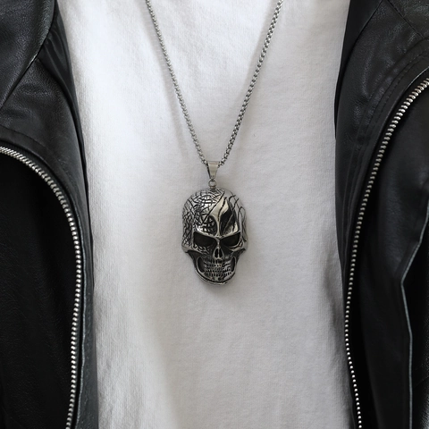 Collar con Colgante de Calavera Gótica de Acero Inoxidable Grabado de Telaraña Joyería Punk Hip Hop para Hombre Regalo de Halloween