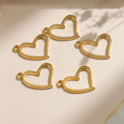 Herzförmige Hohl 304 Edelstahl Anhänger DIY Schmuckzubehör Für Halskette Armband Herstellung Minimalistischer Stil