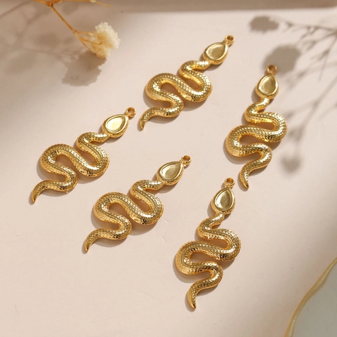 Ciondoli Serpente in Acciaio Inossidabile 304 Con Trama a Scaglie e Base Intarsiata a Goccia d'Acqua per Accessori Gioielli DIY