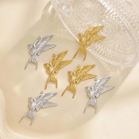 Minimalist 304 Stainless Steel Bird Pendant Peace Dove Flying Swallow Charm For DIY Jewelry Making Keychain Necklace Accessories