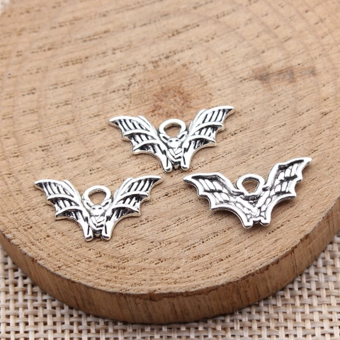 Antique Silver Alloy Bat Pendant Charms For Halloween DIY Jewelry Making Gothic Animal Wing Necklace Bracelet Findings