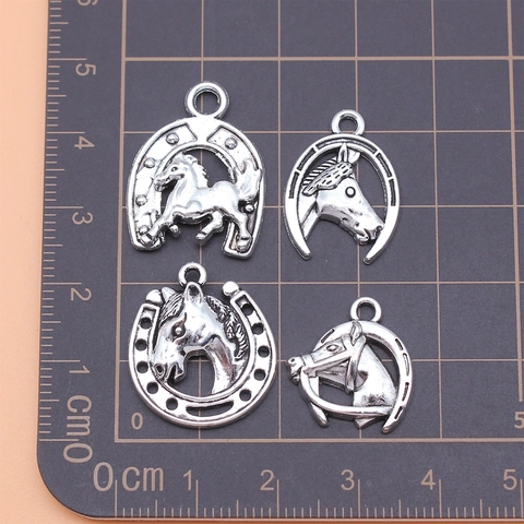 Antiksilber Pferdekopf Hufeisen Anhänger Glücksbringer Tier Anhänger DIY Schmuckherstellung Zubehör Schmuckanhänger Halskette Armband