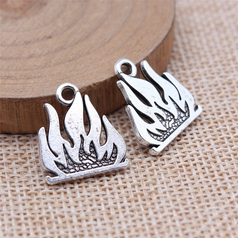 Antique Silver Flame Pendant Vintage Alloy Fire Shape Charm For DIY Jewelry Making Retro Style Accessories Fashion Jewelry Gift